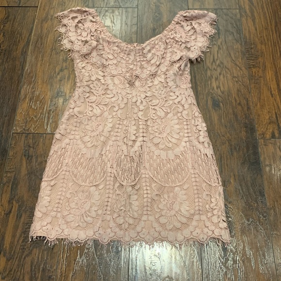 Wayf off the shoulder lace mini dress - Picture 6 of 15